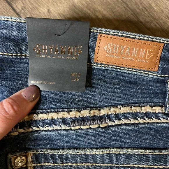 Shyanne Western Jeans - Picture 3 of 5